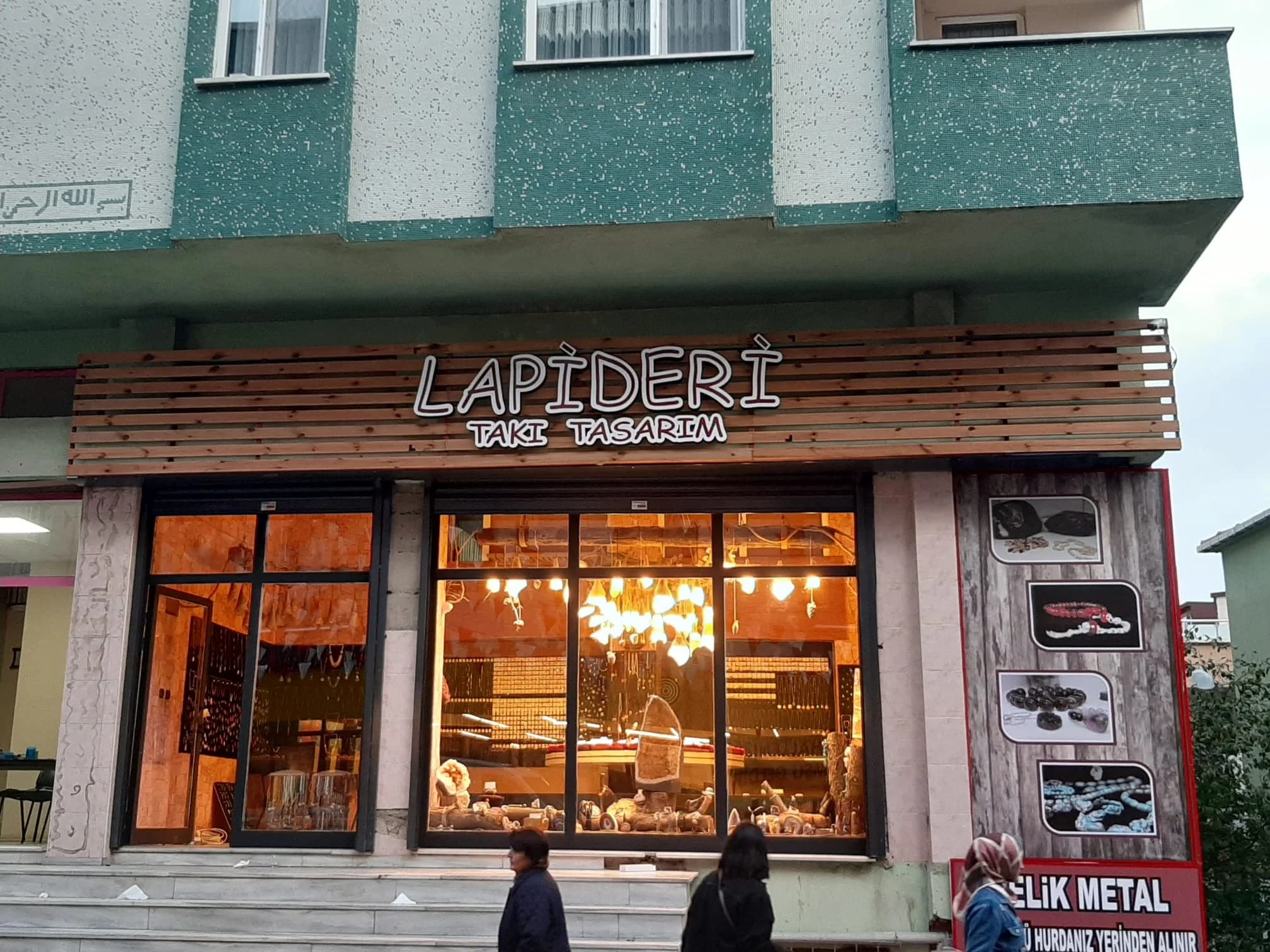 krom kutu harf tabela